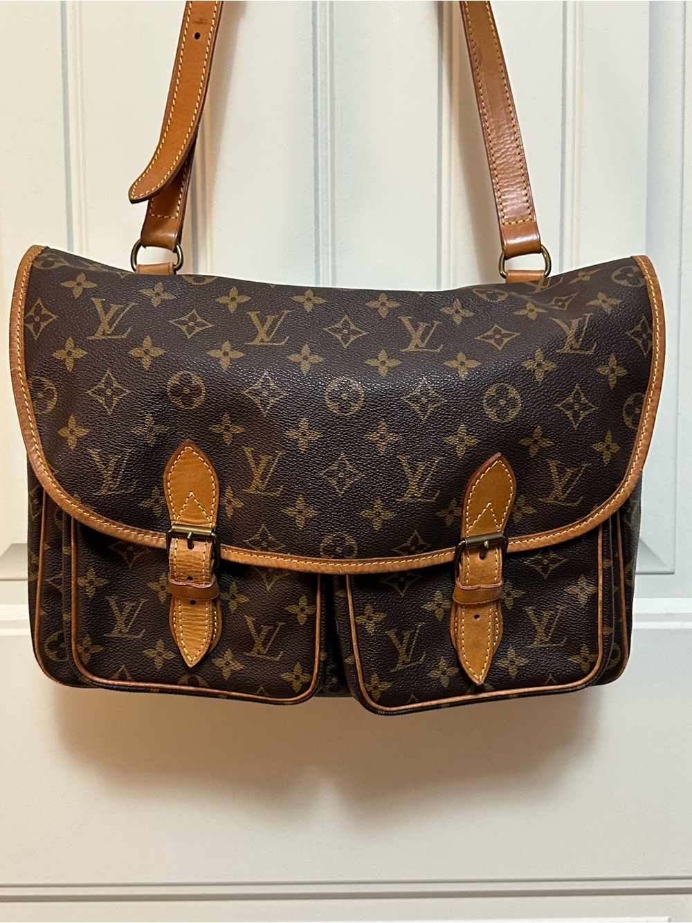 Louis Vuitton Authentic Monogram Canvas Messenger Bag with Tan Leather Trim